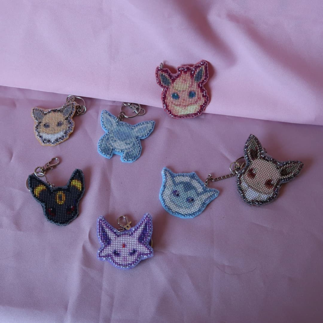 Eeveelutions Keychains