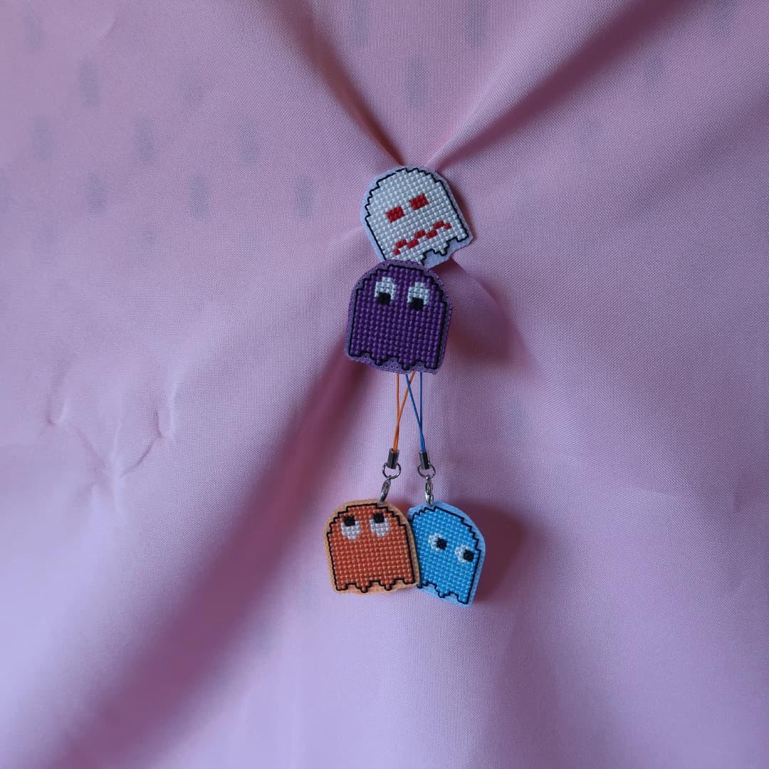 Pac-Man Ghost Magnets & Charms